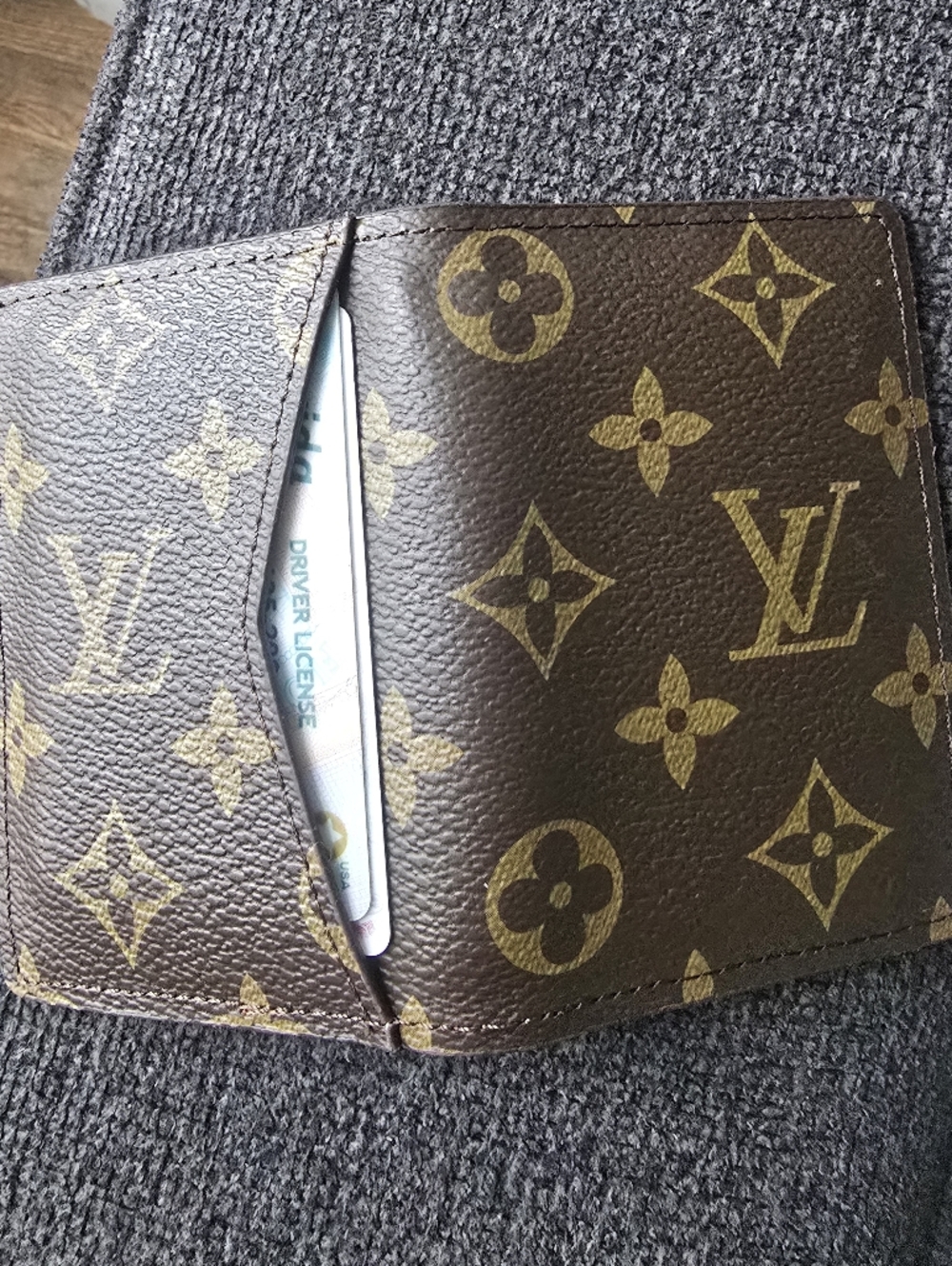 Signture To go Monogram Canvas  Clutch in Red Trim/wallet & Crystal Charm Bundle - Picture 6 of 12